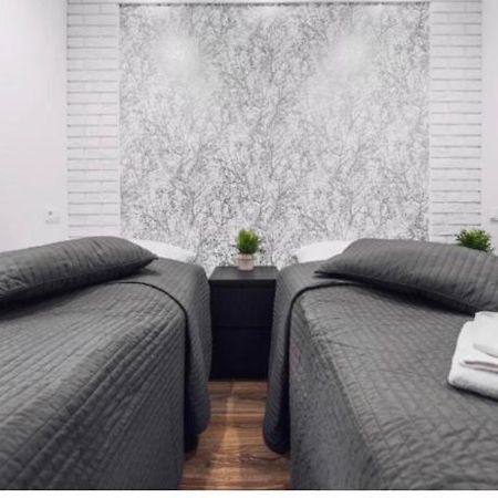 White Apartment Krakow Exterior photo