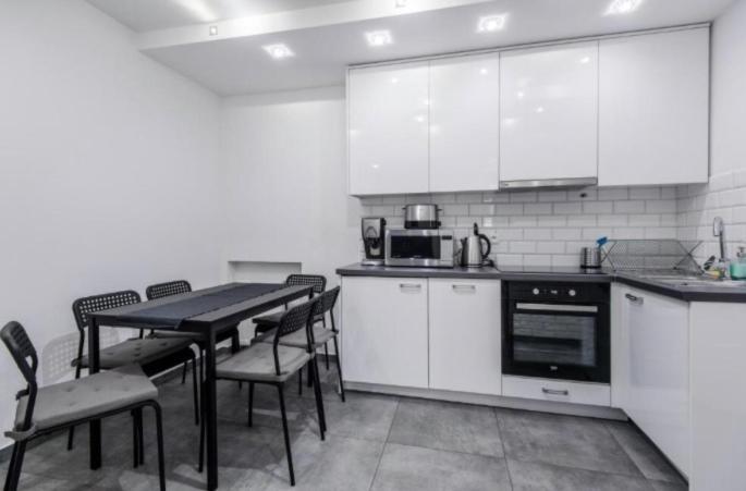 White Apartment Krakow Exterior photo