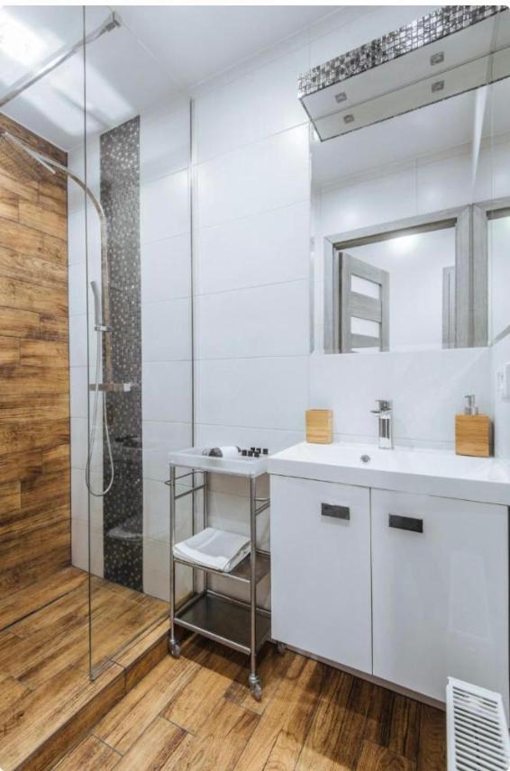 White Apartment Krakow Exterior photo